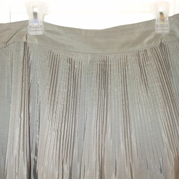 Grey Taffeta Skirt Banana Republic - Picture 2 of 3